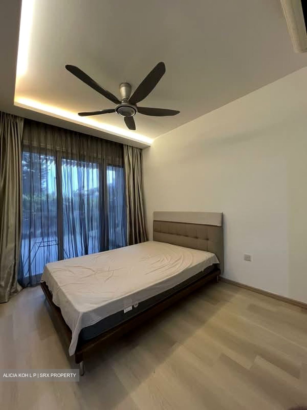 The Lakefront Residences (D22), Condominium #534282791